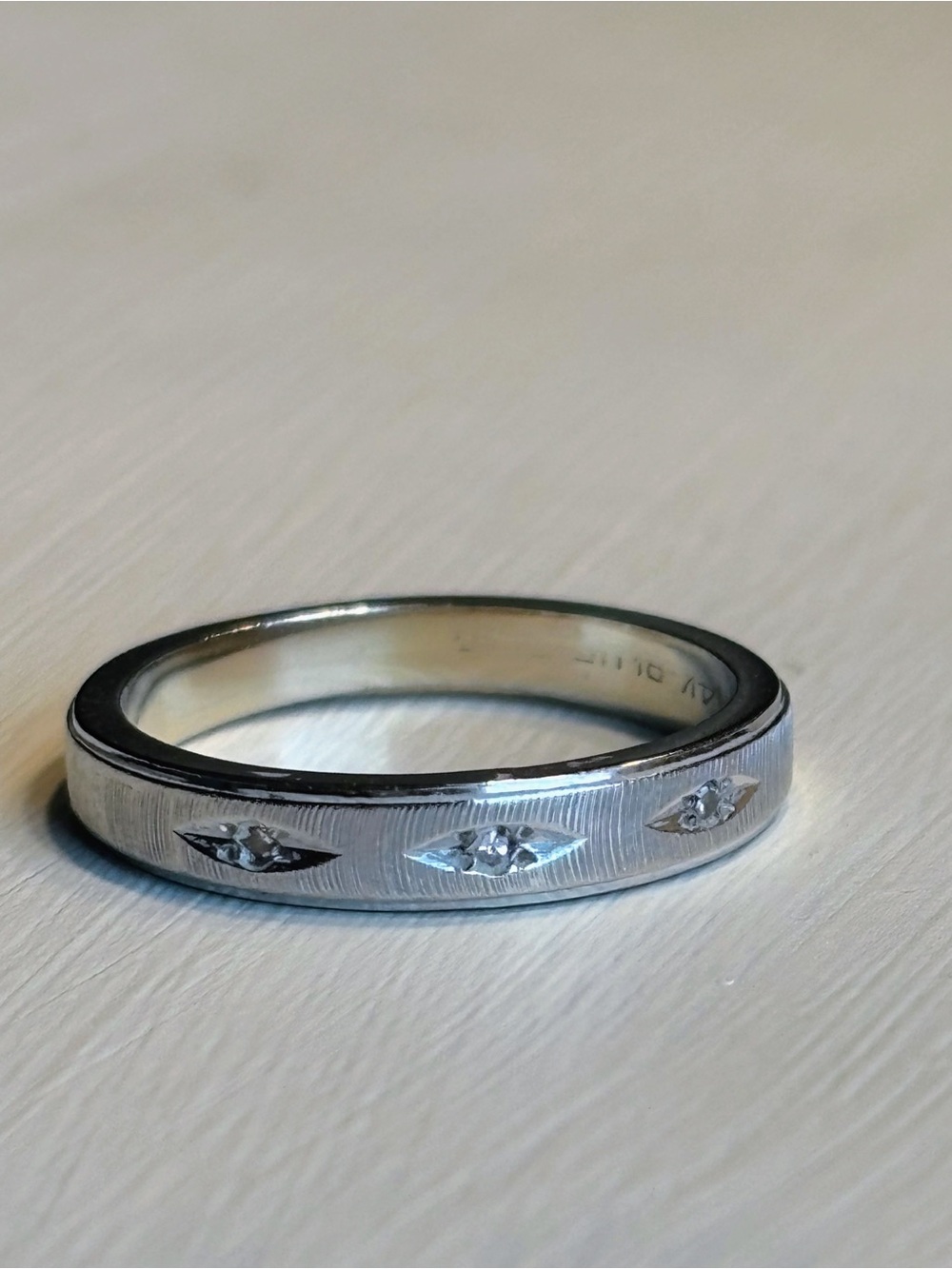 Vintage Estate Florentine 14K White Gold & Diamonds Wedding Ring Band Size 5